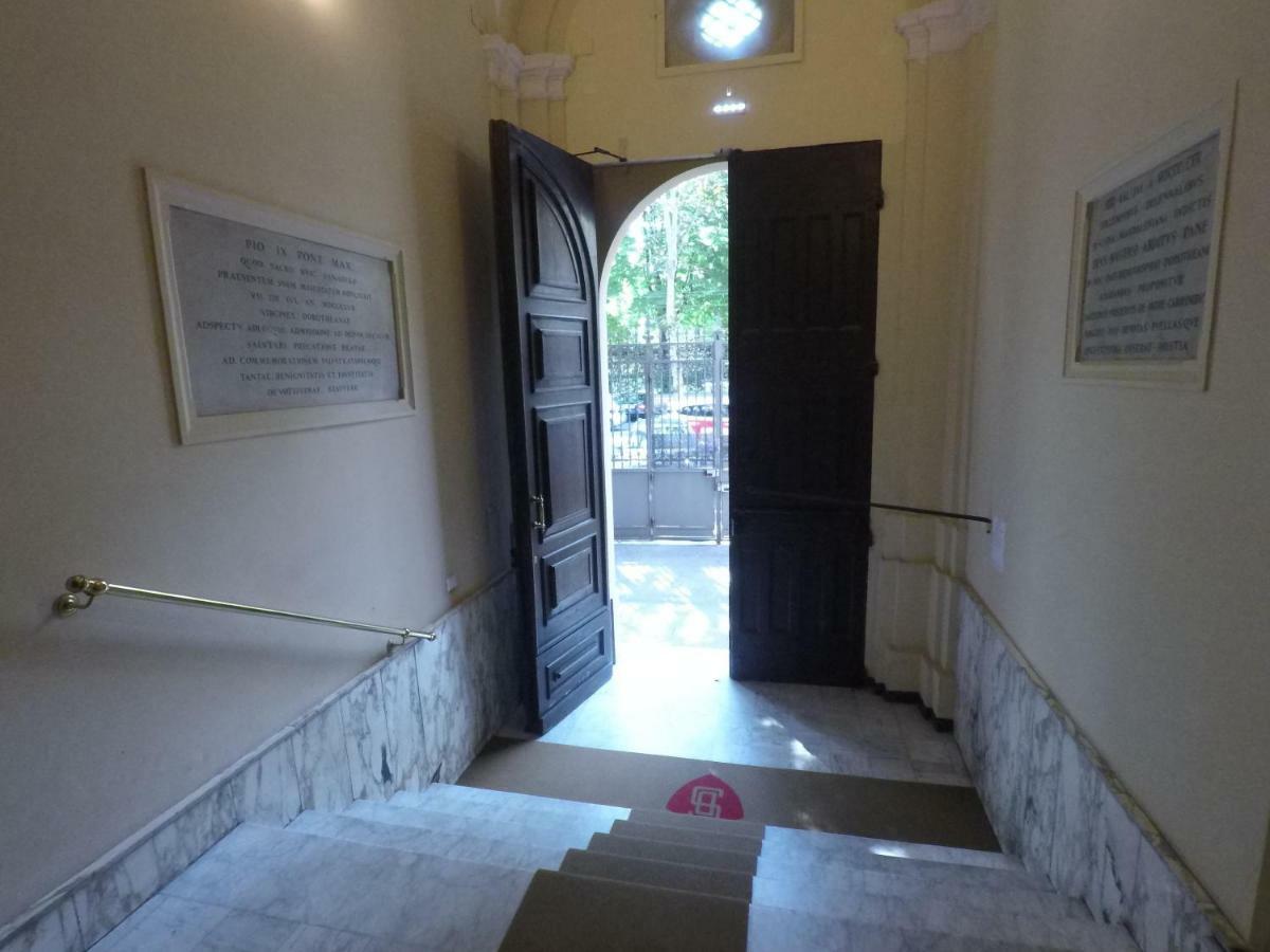 Convent Palace Apartment