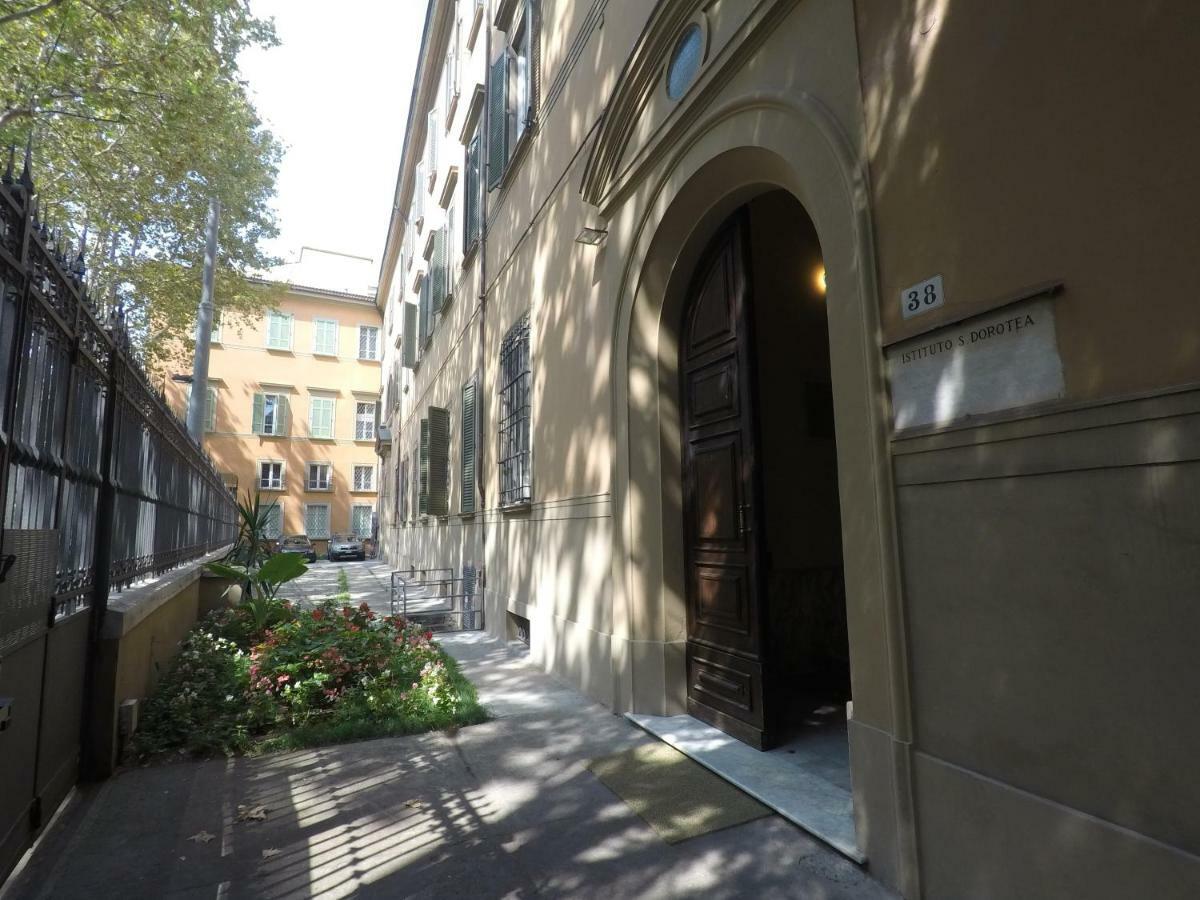 Convent Palace Apartment